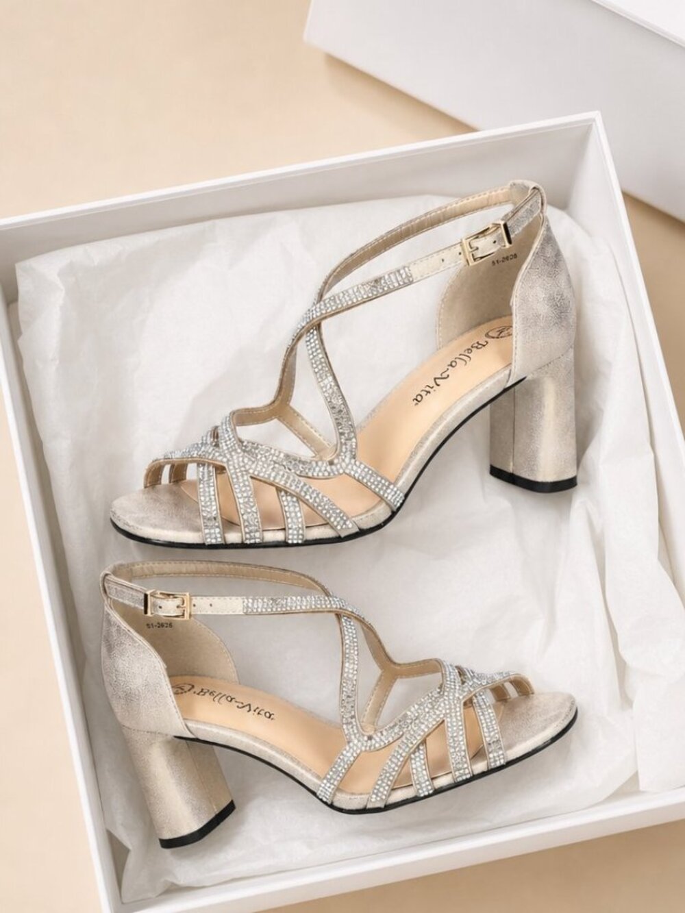 Bella Vita Women's Aliette Dress Sandals Size 6 NWT - Picture 1 of 7